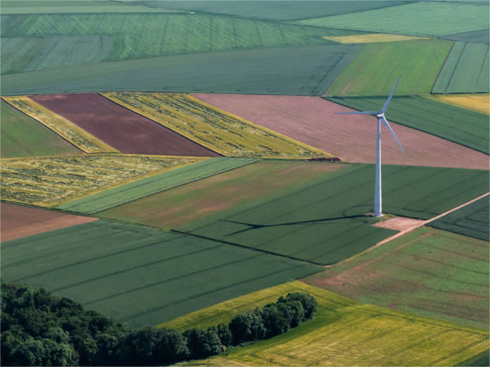 Impianto eolico in aerea agricola